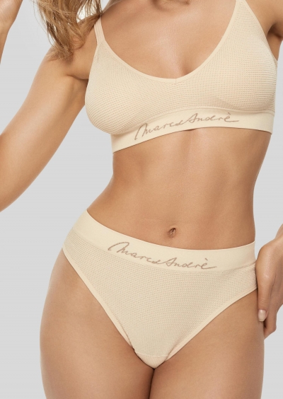 Трусы стринги с завышенной посадкой